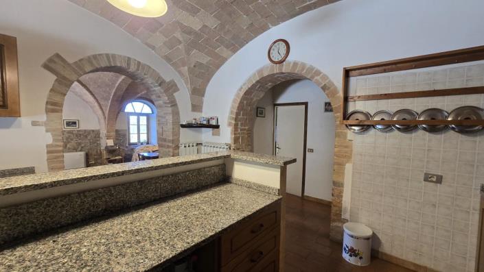 Image No.10-9 Bed Farmhouse for sale