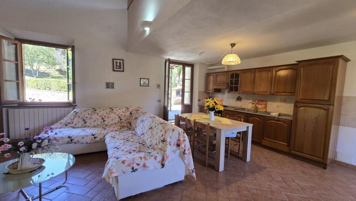 Image No.14-9 Bed Farmhouse for sale