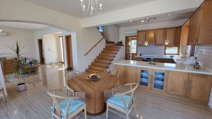 Image No.23-Villa / Détaché de 3 chambres à vendre à Tsivaras