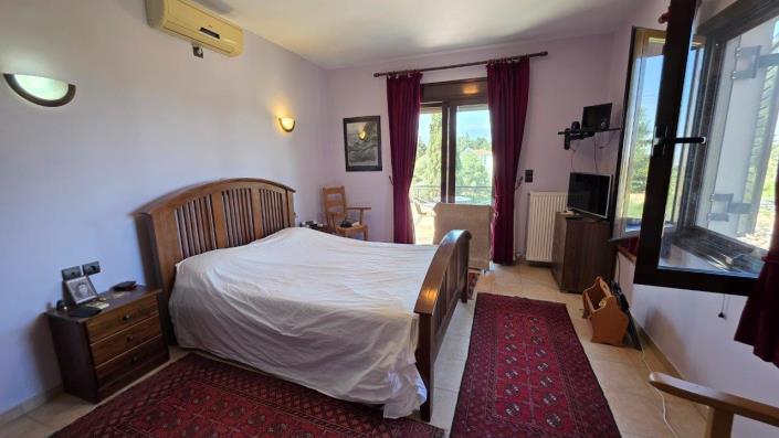 Image No.14-4 Bed Villa / Detached for sale