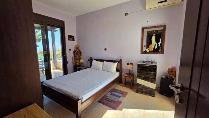 Image No.18-4 Bed Villa / Detached for sale