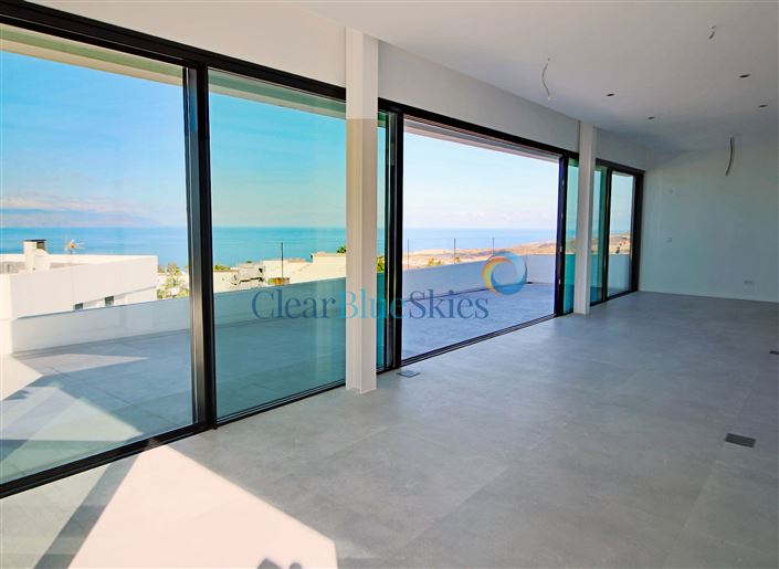 Image No.7-3 Bed Villa for sale