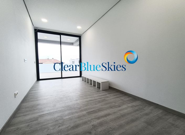 Image No.18-4 Bed Villa for sale