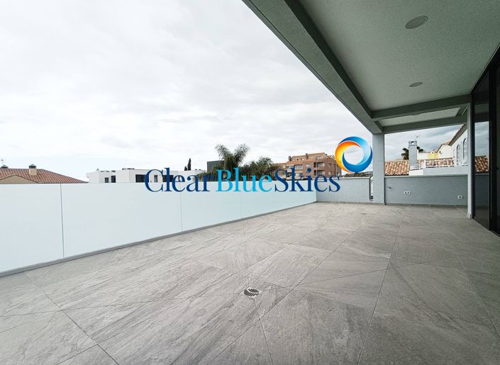 Image No.7-4 Bed Villa for sale