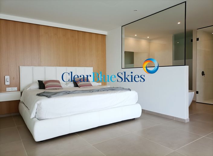 Image No.8-5 Bed Villa for sale