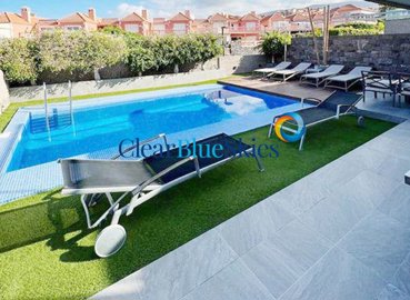 1 - Playa del Duque, House