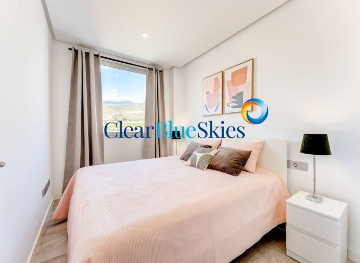 Image No.18-3 Bed Apartment for sale