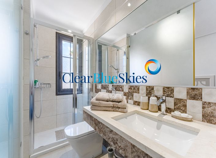 Image No.19-3 Bed Townhouse for sale