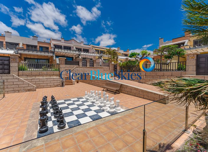 Image No.28-3 Bed Townhouse for sale