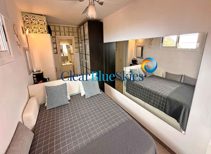 Image No.23-4 Bed Townhouse for sale