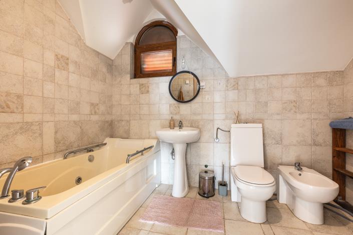 Image No.20-Maison de 4 chambres à vendre à Budva