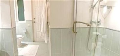 Island View Drive Image 9