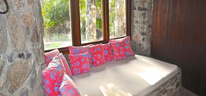 Image No.10-3 Bed Property for sale