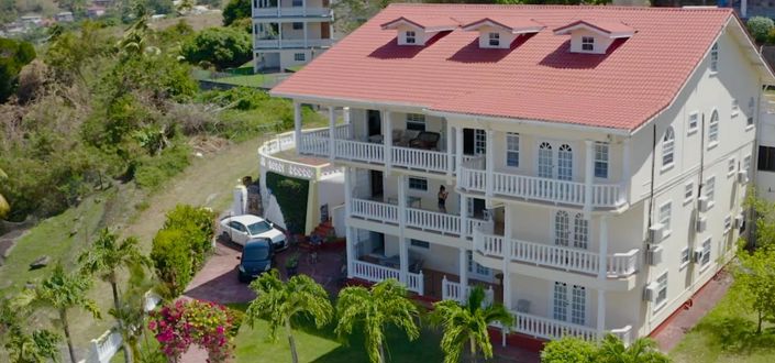 Image No.3-Propriété de 13 chambres à vendre à Villa & Indian Bay