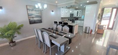 Zara Villas Number 10 Image 4