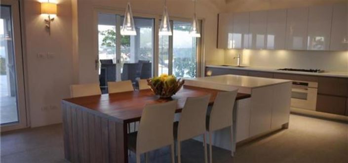 Image No.3-5 Bed Property for sale