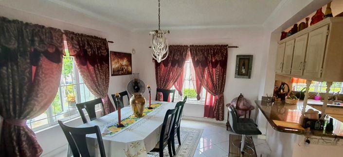 Image No.6-3 Bed Property for sale