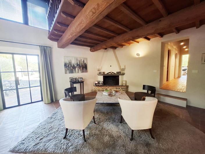 Image No.20-Ferme de 7 chambres à vendre à Gaiole in Chianti