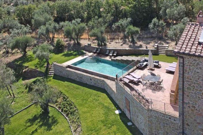 Image No.5-Maison de campagne de 5 chambres à vendre à Cortona