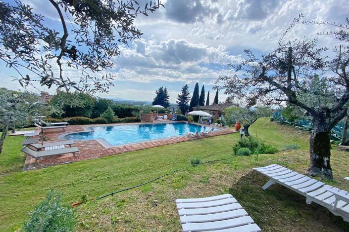 Image No.11-Maison de campagne de 4 chambres à vendre à Castiglion Fiorentino