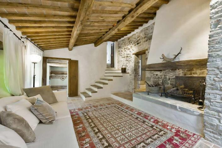 Image No.20-Maison de campagne de 4 chambres à vendre à Radda in Chianti