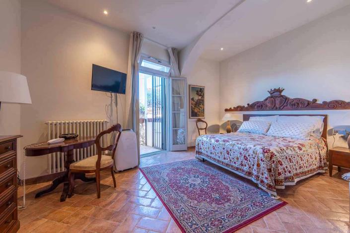 Image No.17-3 Bed Apartment for sale