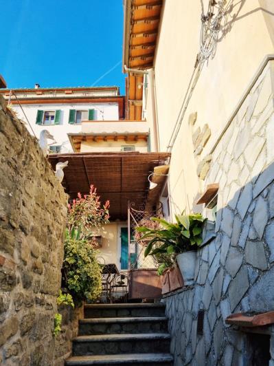 Image No.4-2 Bed Semi-Detached for sale