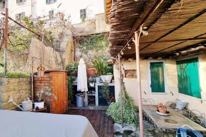 Image No.6-2 Bed Semi-Detached for sale