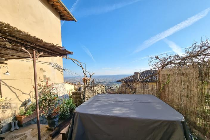 Image No.8-2 Bed Semi-Detached for sale