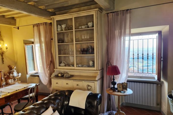 Image No.16-2 Bed Semi-Detached for sale