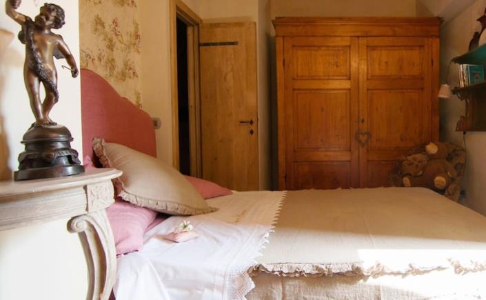 Image No.36-2 Bed Semi-Detached for sale