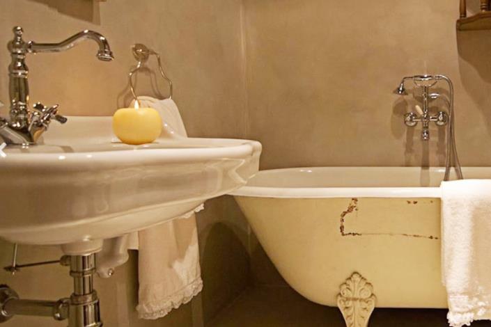 Image No.38-2 Bed Semi-Detached for sale