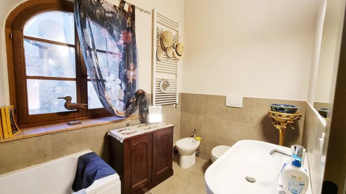 Image No.29-2 Bed Apartment for sale