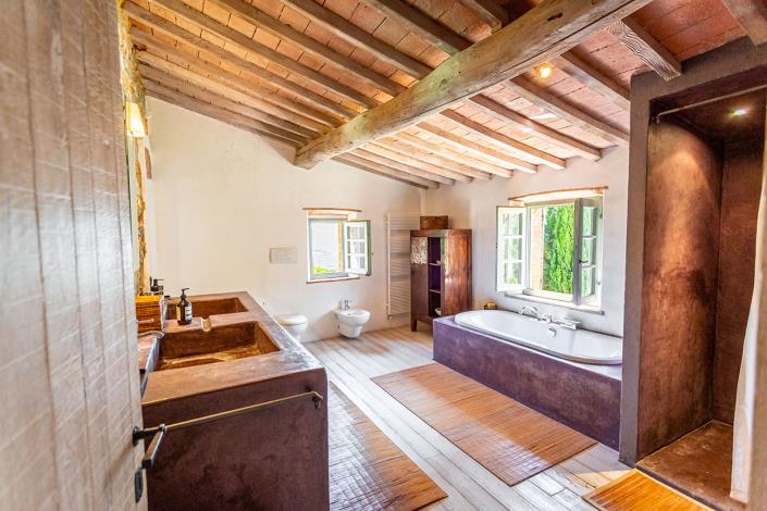 Image No.53-5 Bed Villa for sale