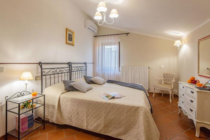 Image No.35-Maison de campagne de 4 chambres à vendre à Civitella in Val di Chiana