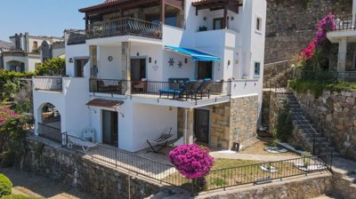 Sea View Yalikavak Garden Apartment - Private garden