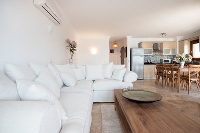 Sea View Yalikavak Garden Apartment - Open Plan Living Area