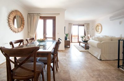 Sea View Yalikavak Garden Apartment - Dining Area