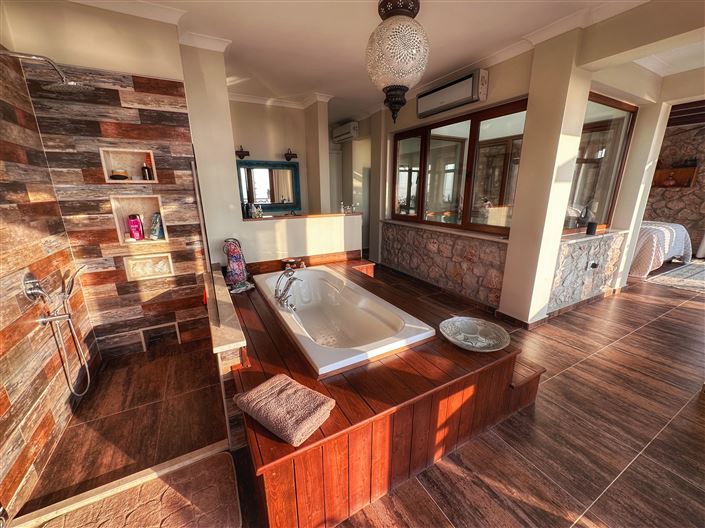 Image No.14-4 Bed Villa for sale