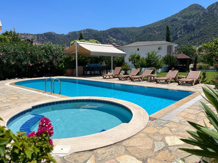 Image No.3-4 Bed Villa for sale