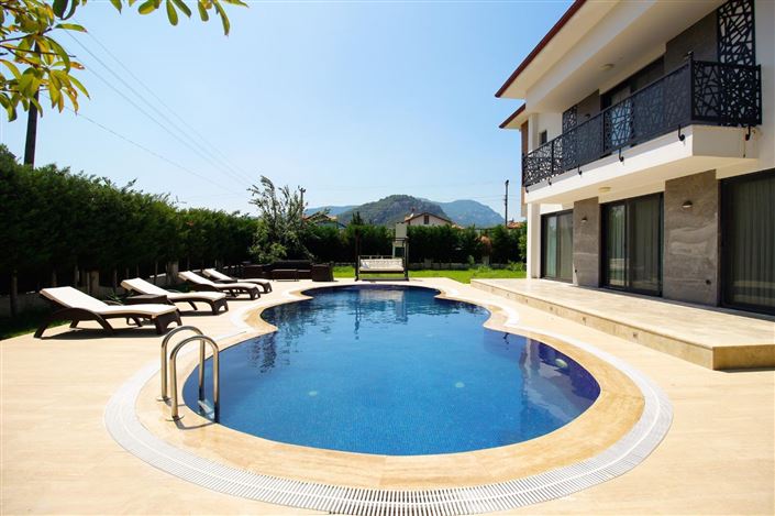 Image No.4-5 Bed Villa for sale