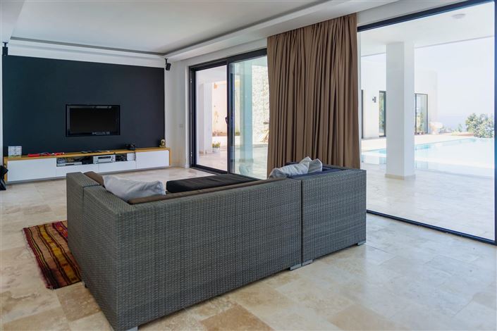 Image No.12-5 Bed Villa for sale