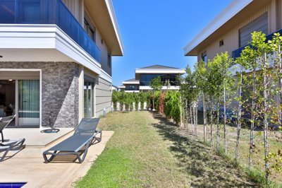 Serene Newly-Built Villa in Antalya For Sale - Private garden