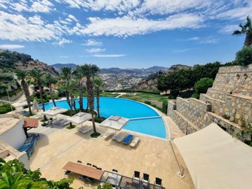 Meticulous Sea View Yalikavak Villa For Sale – Communal pool and sun terraces