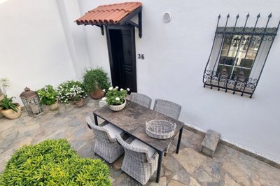 Meticulous Sea View Yalikavak Villa For Sale – Main front yard and entrance with seating area