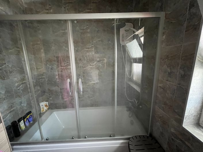 Image No.14-10 Bed Hotel for sale