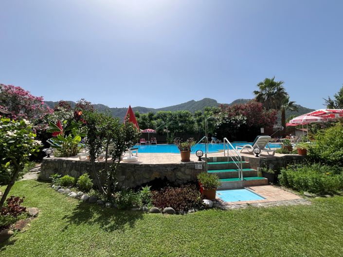 Image No.19-10 Bed Hotel for sale