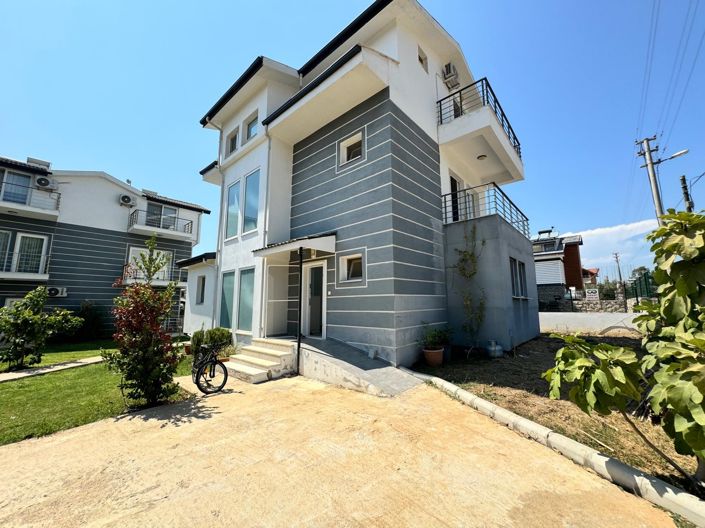 Image No.25-3 Bed Villa for sale