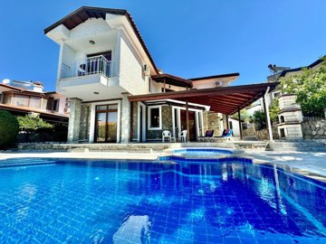 A Charming Detached Villa For Sale In Fethiye - An enticing private swimming pool