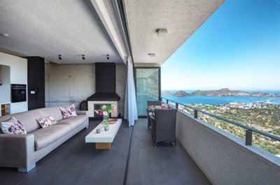 Magnificent Sea View Apartment For Sale In Bodrum - Superb sea views from the apartment
